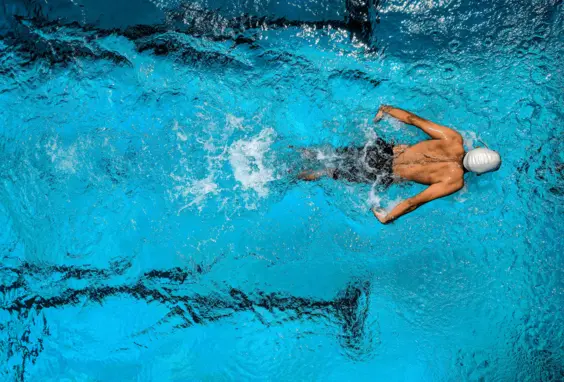 Swimming pool (12meters) or baby pool (6meters) to simply soak in